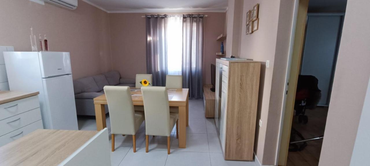 Ferienwohnung Smokva Zadar Exterior foto
